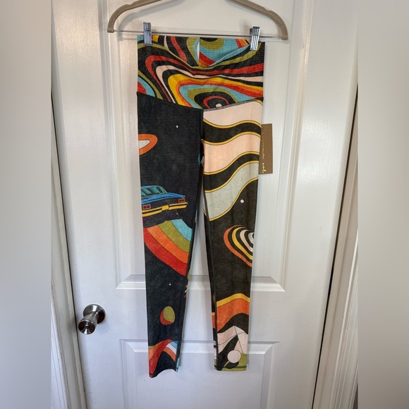 NWT Niyama Sol Women’s Cosmic Sugar Barefoot Leggings - Size Small - Picture 1 of 7
